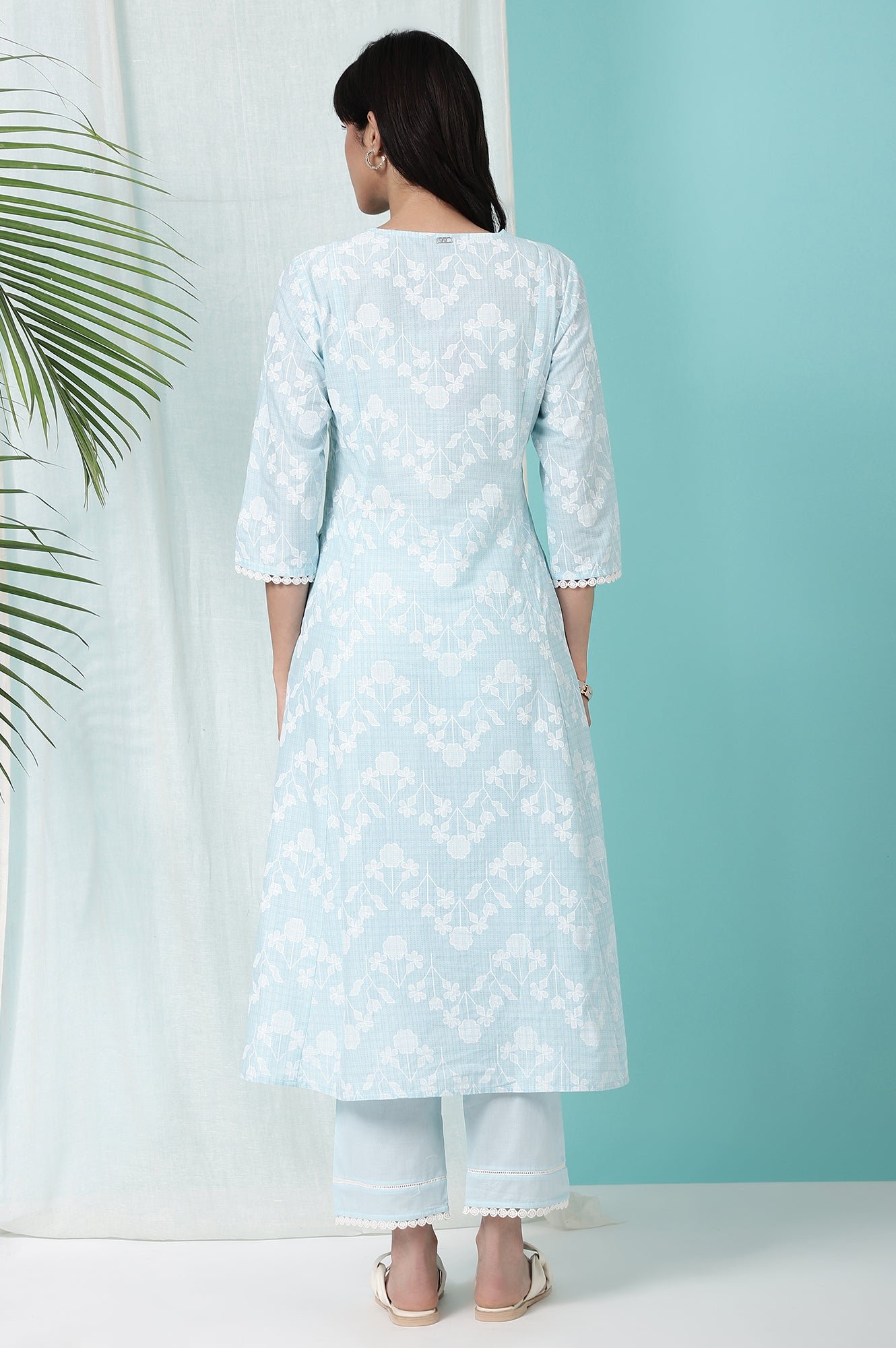 Sky Blue Floral Printed Pure Cotton Straight Kurta and Pants Co-ord Set - View 4