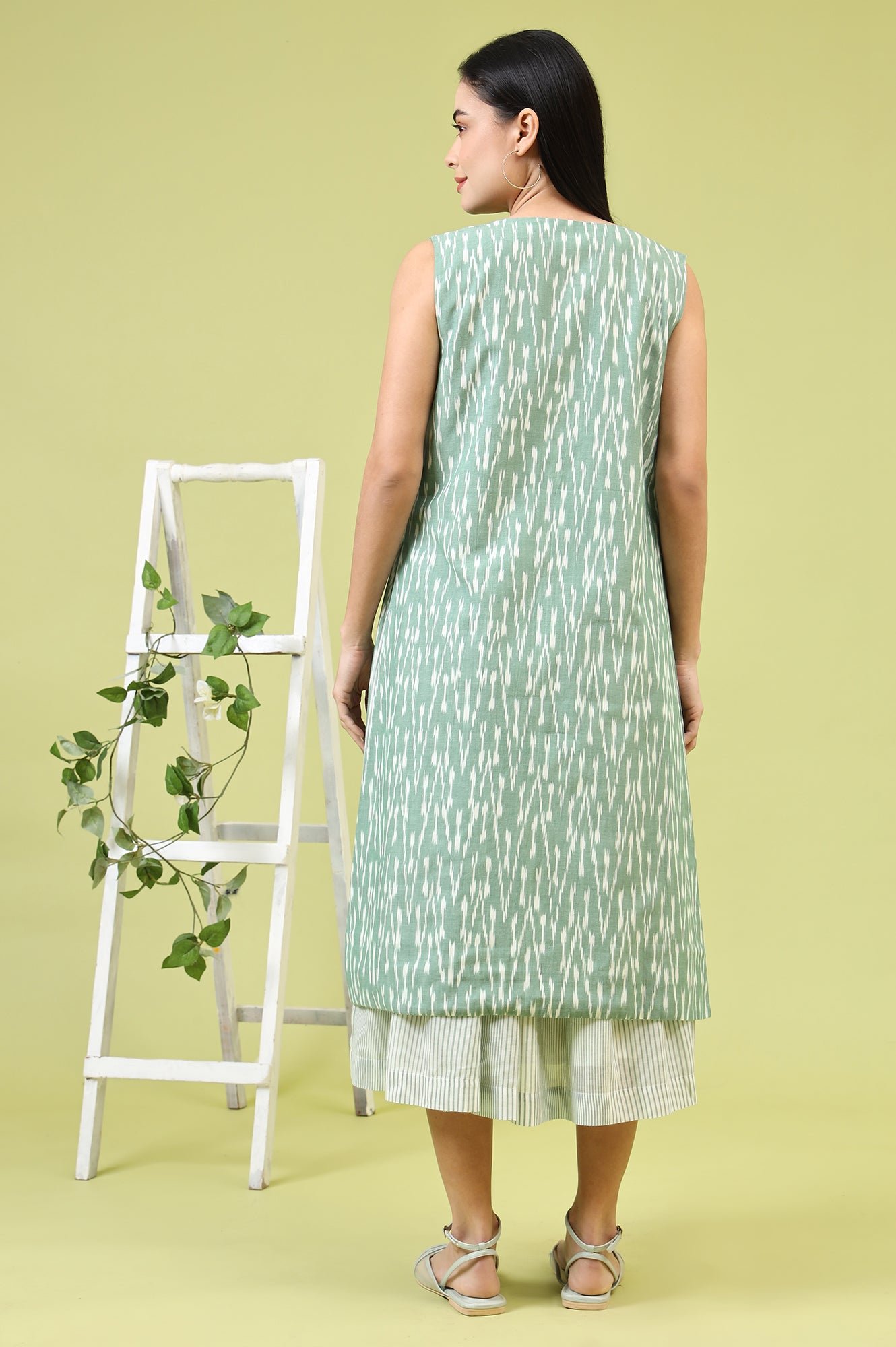 White and Green Geometric Printed Flared Spaghetti Dress and Gilet Set - View 9