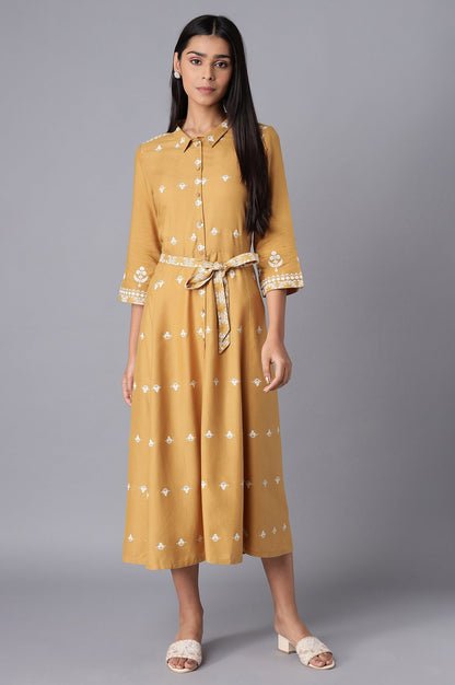 Yellow Flared Panelled Dress - View 5