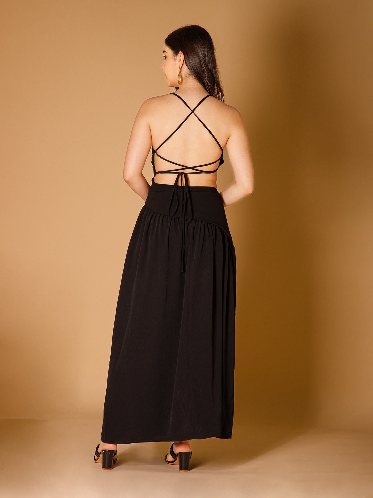 Black Solid Shoulder Straps Flared Sexy Maxi Dress - View 3